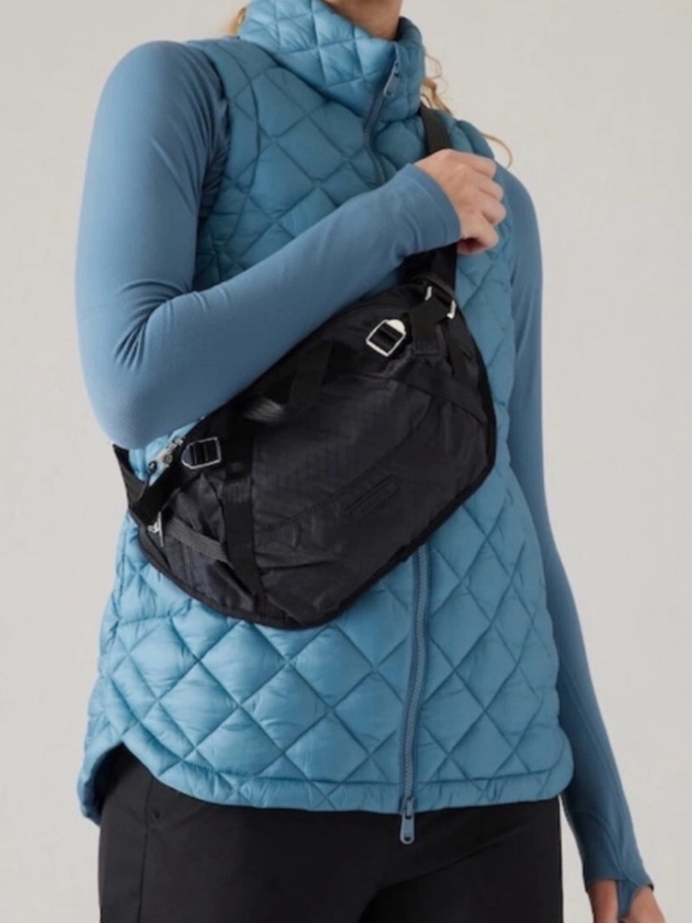 Athleta Excursion Crossbody Belt Bag Black Everywhere Stowaway Fanny Pack
Bag